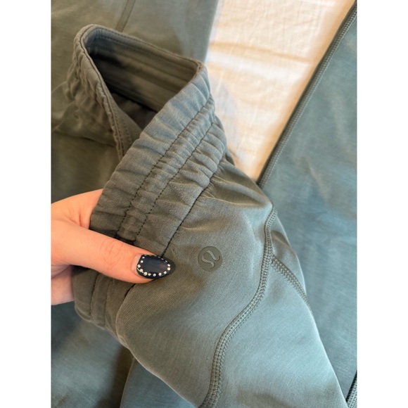 lululemon athletica Gray Pants - Picture 3 of 4